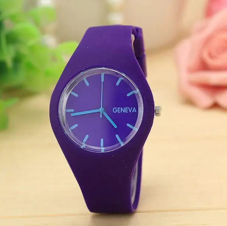 Purple Silicone Women's Quartz Watch with Blue Dial
