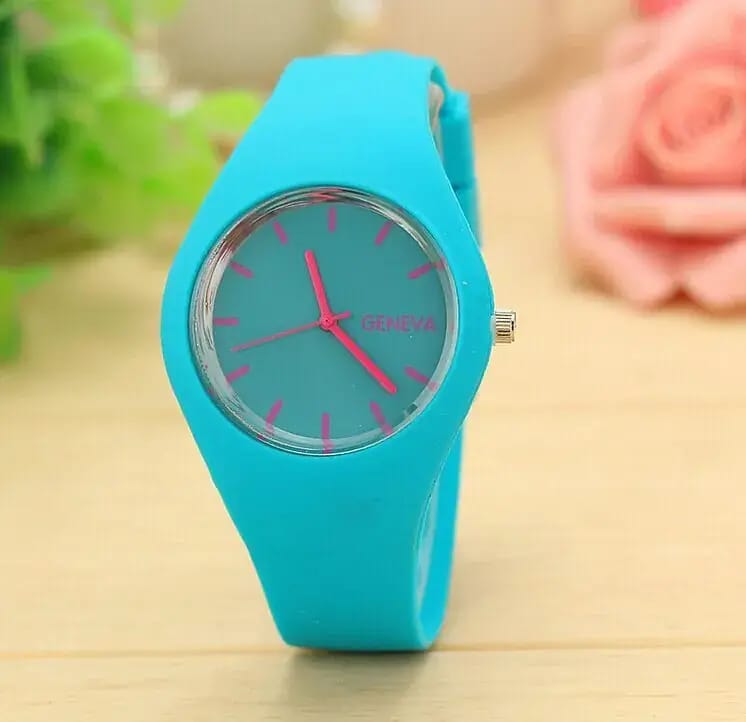 Purple Silicone Women's Quartz Watch with Blue Dial