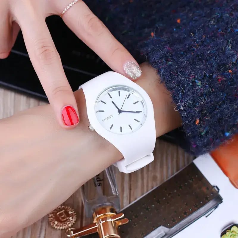 Purple Silicone Women's Quartz Watch with Blue Dial