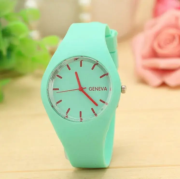Purple Silicone Women's Quartz Watch with Blue Dial
