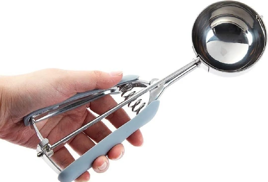 Stainless Steel Ice Cream Scoop Set of 1 Silver